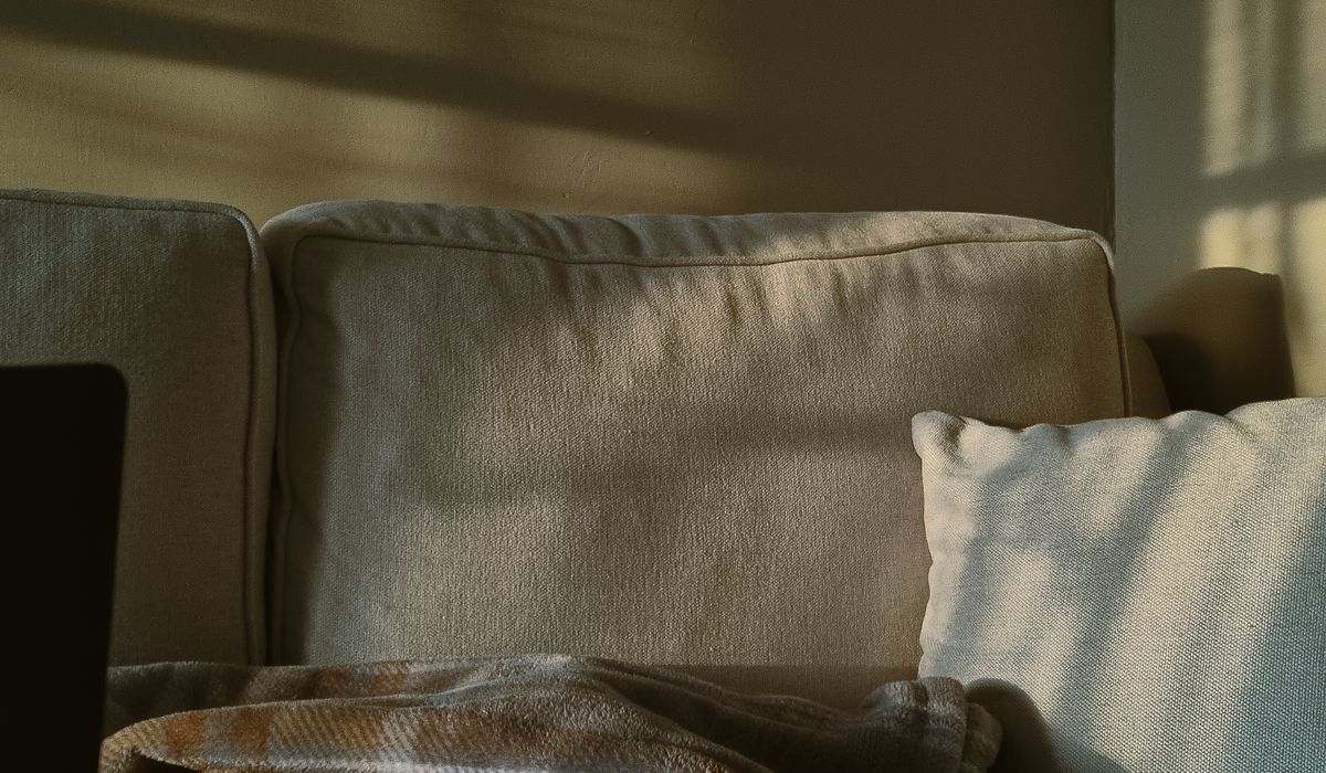 How to Create a Cosy Reading Nook in a Small Flat